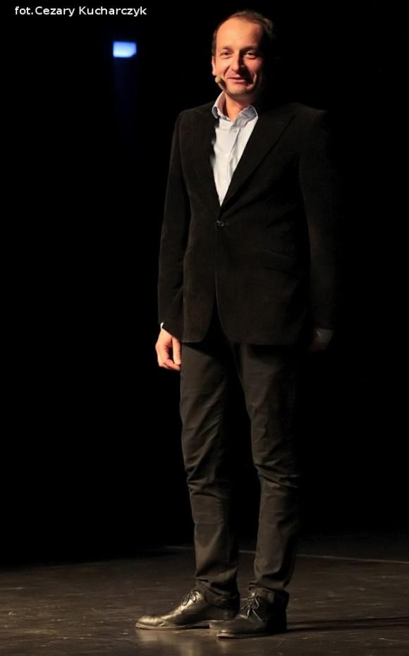 Wspólnota śmiechu na kabarecie