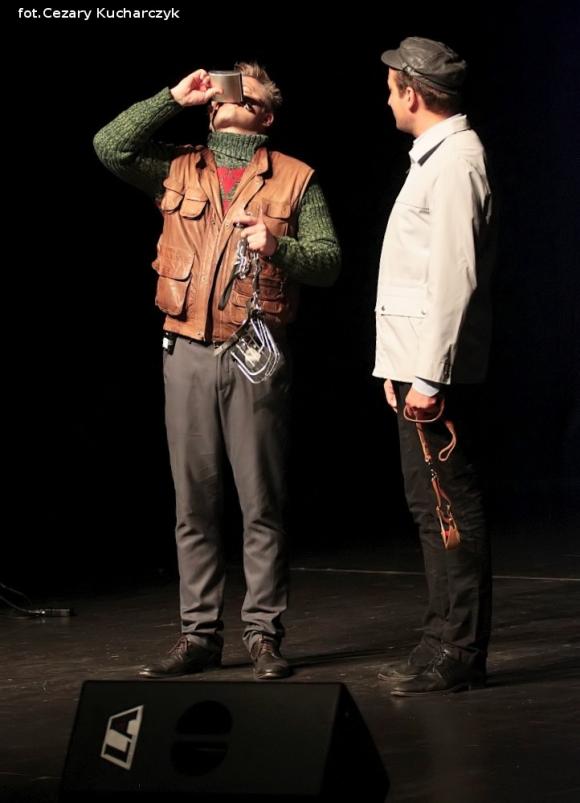 Wspólnota śmiechu na kabarecie