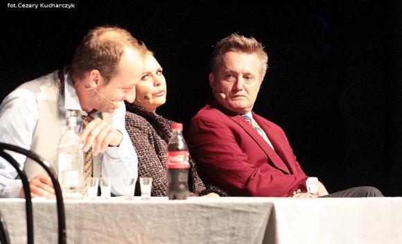 Wspólnota śmiechu na kabarecie