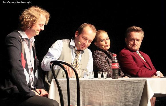 Wspólnota śmiechu na kabarecie