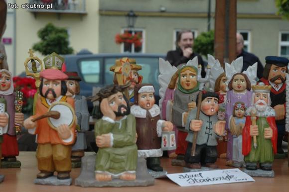 Gdzie takie cudne stroje i śpiewanki i dziewoje? Zapraszamy na Festyn na Ludowo