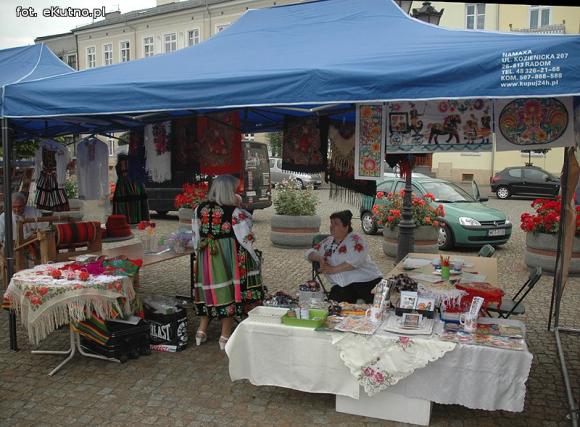 Gdzie takie cudne stroje i śpiewanki i dziewoje? Zapraszamy na Festyn na Ludowo