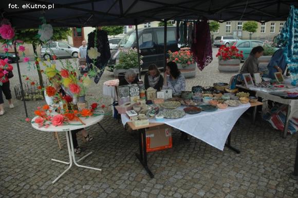 Gdzie takie cudne stroje i śpiewanki i dziewoje? Zapraszamy na Festyn na Ludowo