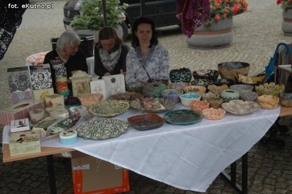 Gdzie takie cudne stroje i śpiewanki i dziewoje? Zapraszamy na Festyn na Ludowo