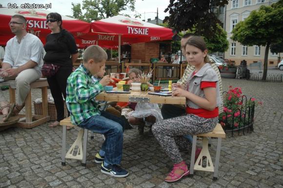 Gdzie takie cudne stroje i śpiewanki i dziewoje? Zapraszamy na Festyn na Ludowo