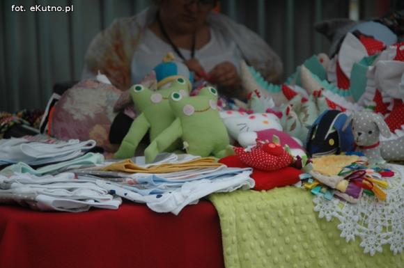 Gdzie takie cudne stroje i śpiewanki i dziewoje? Zapraszamy na Festyn na Ludowo