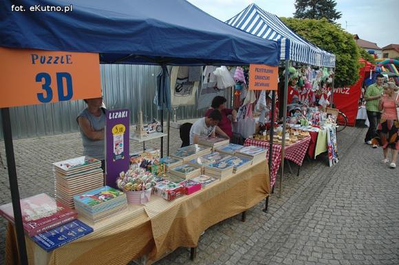Gdzie takie cudne stroje i śpiewanki i dziewoje? Zapraszamy na Festyn na Ludowo