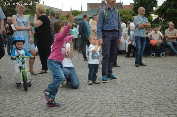 Gdzie takie cudne stroje i śpiewanki i dziewoje? Zapraszamy na Festyn na Ludowo