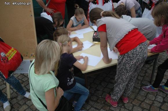 Gdzie takie cudne stroje i śpiewanki i dziewoje? Zapraszamy na Festyn na Ludowo