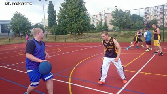 Turniej Streetball na Orliku przy SP nr 9
