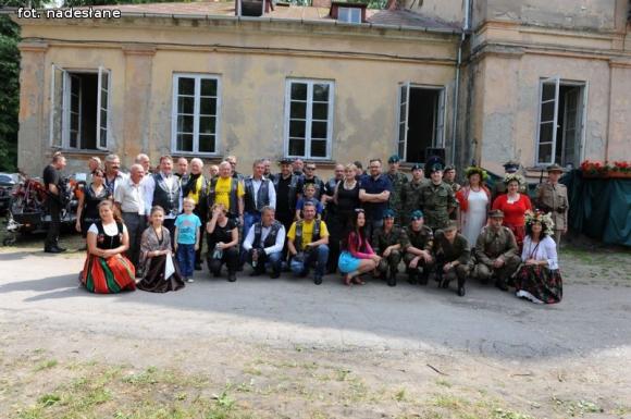 Wianki Dworskie w Dobrzelinie