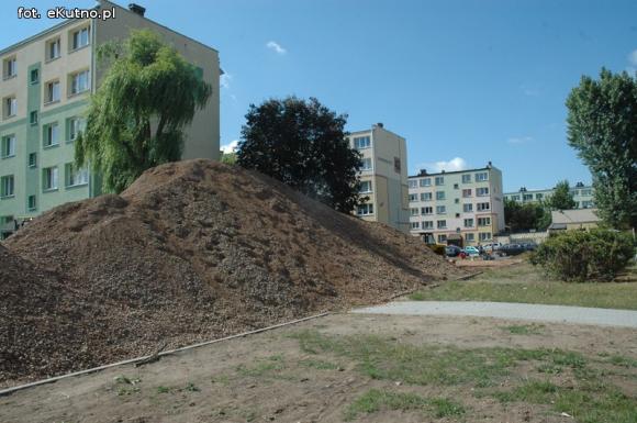 Parkingi na Tarnowskiego w budowie do końca lipca