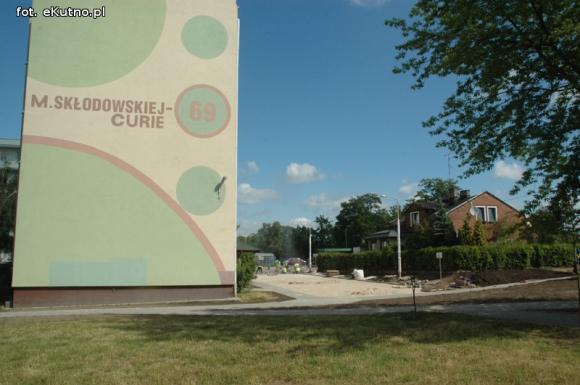 Parkingi na Tarnowskiego w budowie do końca lipca