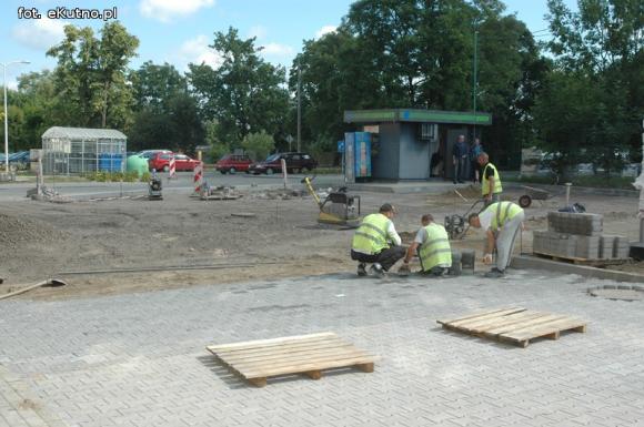 Parkingi na Tarnowskiego w budowie do końca lipca