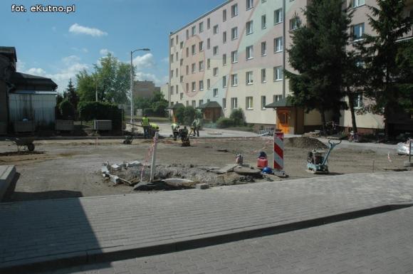 Parkingi na Tarnowskiego w budowie do końca lipca