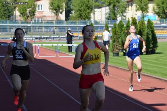 Setki lekkoatletów wzięły udział w Mityngu o 