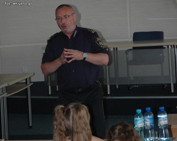 Wakacje w Kutnie: Malowanie wełną, zielnik i zasady bezpieczeństwa