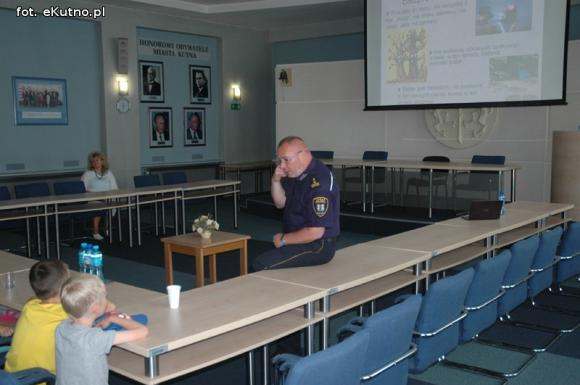 Wakacje w Kutnie: Malowanie wełną, zielnik i zasady bezpieczeństwa