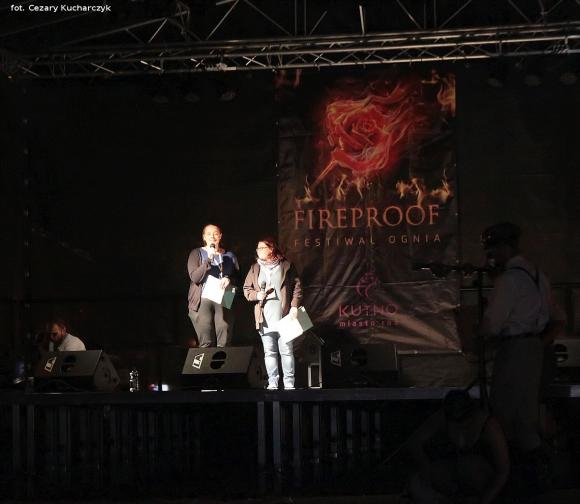 Pierwsze pokazy artystów i teatrów ognia za nami. Trwa Festiwal Fireproof