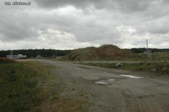 Droga Strzelce Łanięta w opłakanym stanie