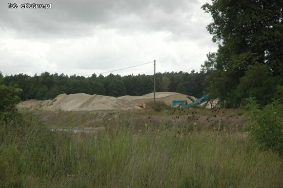 Droga Strzelce Łanięta w opłakanym stanie