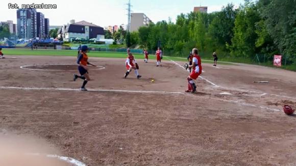 Zawodniczki MKS STAL BIS Kutno w Super Pucharze Europy Juniorek w softballu
