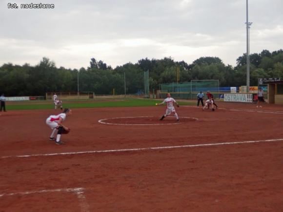 Zawodniczki MKS STAL BIS Kutno w Super Pucharze Europy Juniorek w softballu