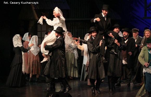 Wręczenie nagród laureatom konkursu im. Szaloma Asza i filozofia Tewiego Mleczarza