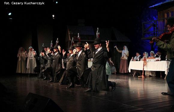 Wręczenie nagród laureatom konkursu im. Szaloma Asza i filozofia Tewiego Mleczarza