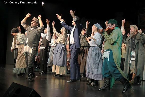 Wręczenie nagród laureatom konkursu im. Szaloma Asza i filozofia Tewiego Mleczarza