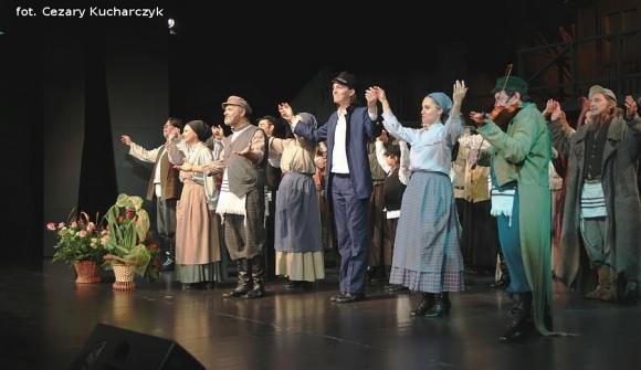 Wręczenie nagród laureatom konkursu im. Szaloma Asza i filozofia Tewiego Mleczarza