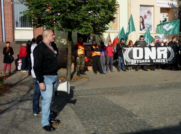 Opamiętaj się rodaku, Polska tylko dla Polaków. Marsz przeciw imigrantom