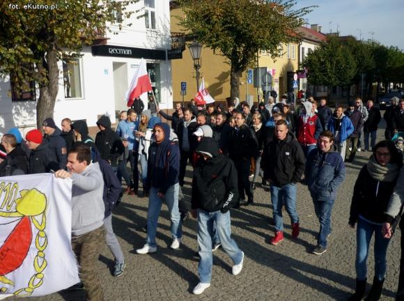 Opamiętaj się rodaku, Polska tylko dla Polaków. Marsz przeciw imigrantom