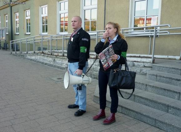 Opamiętaj się rodaku, Polska tylko dla Polaków. Marsz przeciw imigrantom