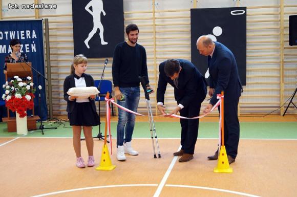 Uroczyste otwarcie sali gimnastycznej w Oporowie
