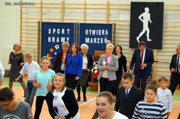 Uroczyste otwarcie sali gimnastycznej w Oporowie