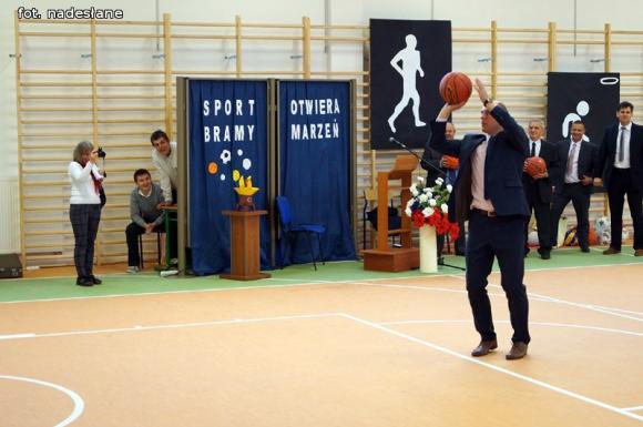 Uroczyste otwarcie sali gimnastycznej w Oporowie