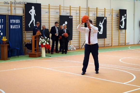 Uroczyste otwarcie sali gimnastycznej w Oporowie