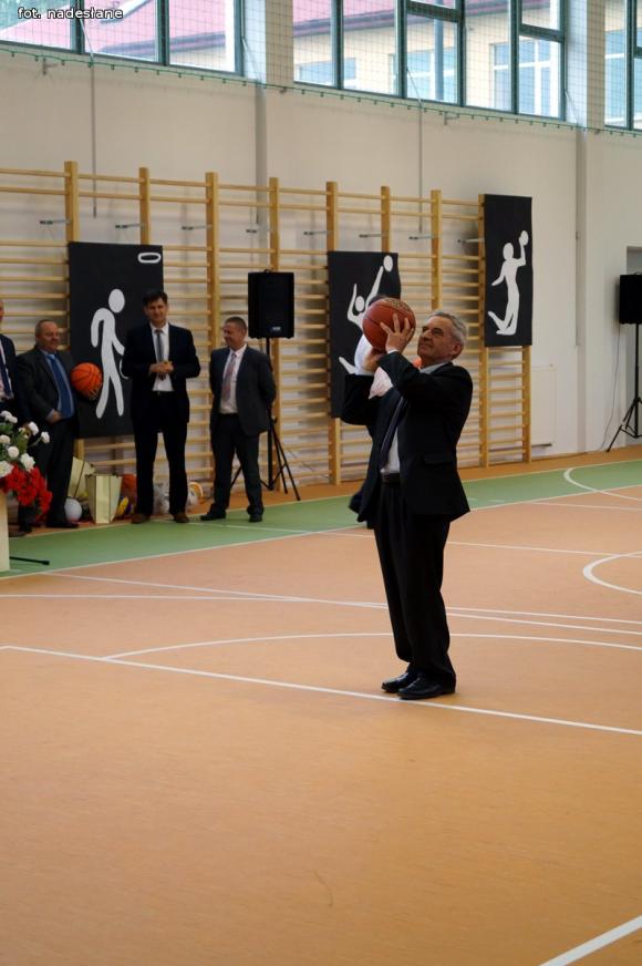 Uroczyste otwarcie sali gimnastycznej w Oporowie