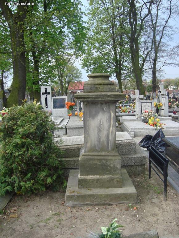 Kwesta na restaurację starych, zabytkowych grobów w Kutnie