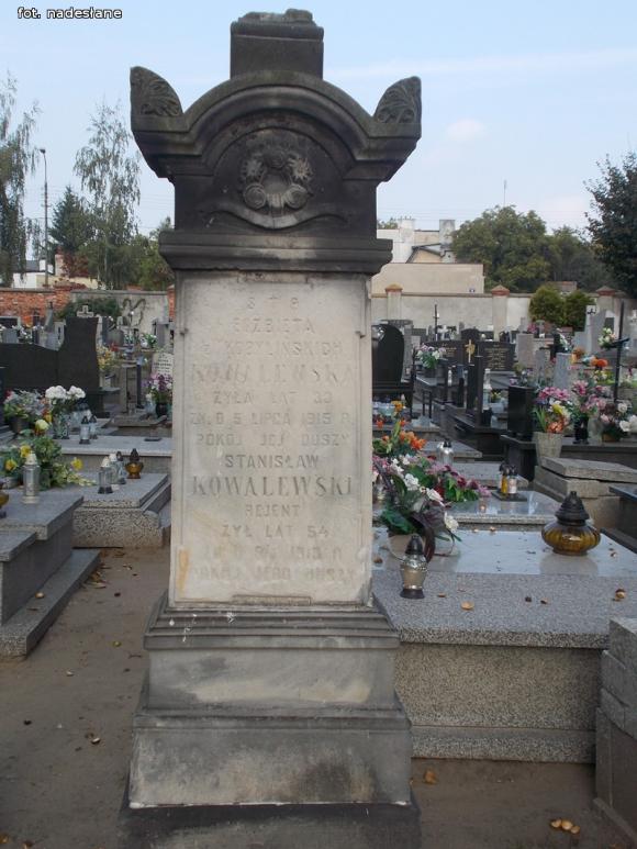 Kwesta na restaurację starych, zabytkowych grobów w Kutnie