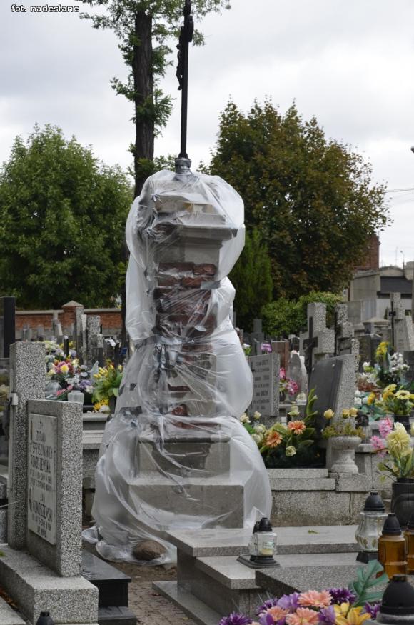 Kwesta na restaurację starych, zabytkowych grobów w Kutnie