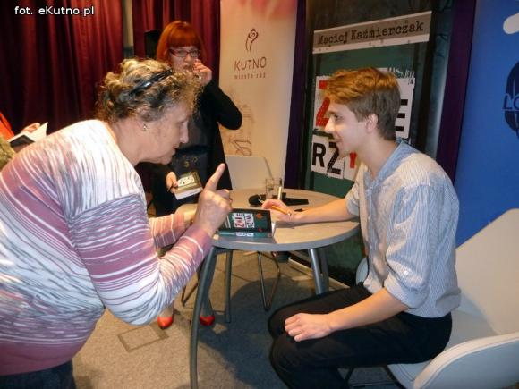 Debiut książkowy Maćka Kaźmierczaka. Samorodny talent literacki z Kutna