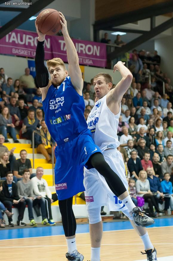 Polfarmex wygrywa z AZS Koszalin