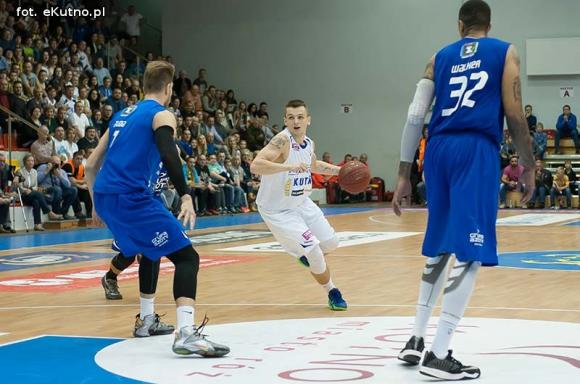 Polfarmex wygrywa z AZS Koszalin