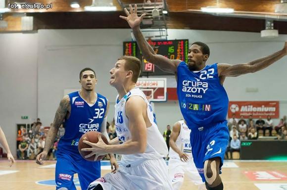 Polfarmex wygrywa z AZS Koszalin