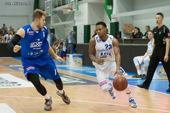 Polfarmex wygrywa z AZS Koszalin