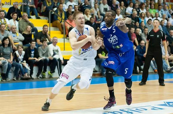 Polfarmex wygrywa z AZS Koszalin