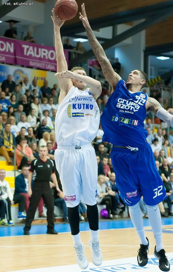 Polfarmex wygrywa z AZS Koszalin