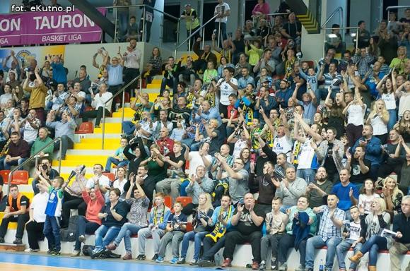 Polfarmex wygrywa z AZS Koszalin